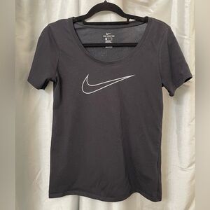 Nike size small logo scoop neck tshirt